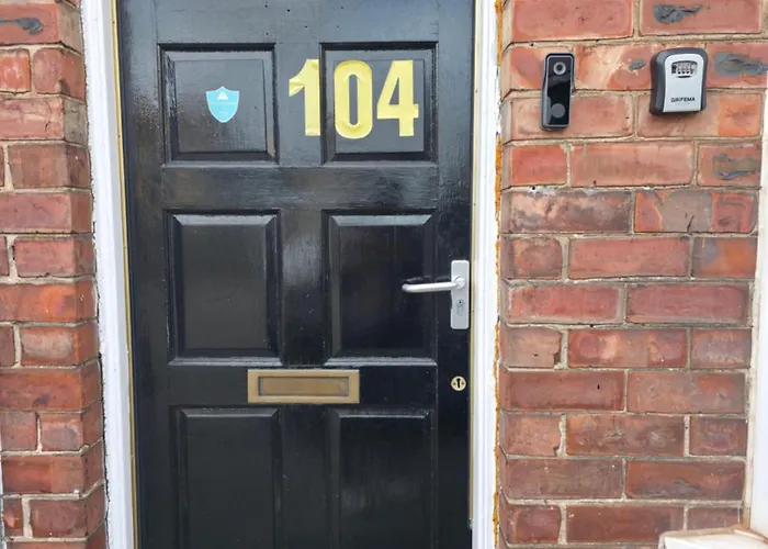 Aire St Large Group Fast A66 A19 Access Holiday home Middlesbrough